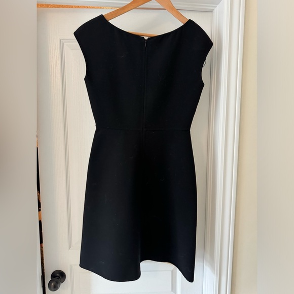 Wool knee length PRADA dress - Picture 4 of 6